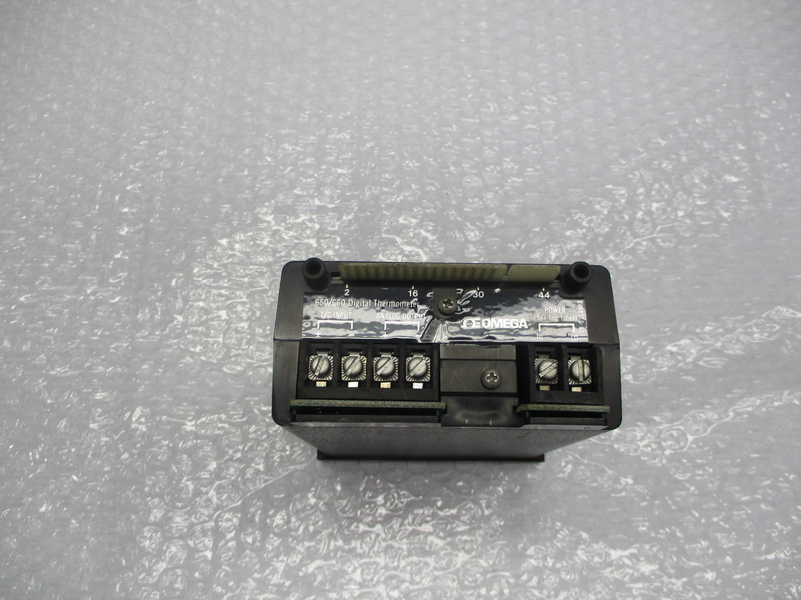 OMEGA MODEL 650 THERMOMETER UNMP