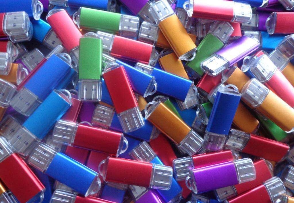 Wholesale Keychain USB 2.0 Flash Memory Stick Thumb Jump Drive U Disk Pendrive