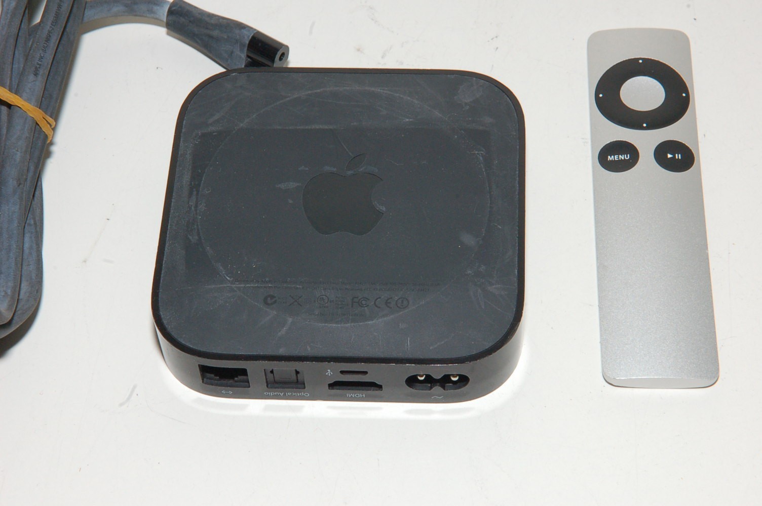 Apple TV 3rd Generation A1427 Media Streamer with Remote