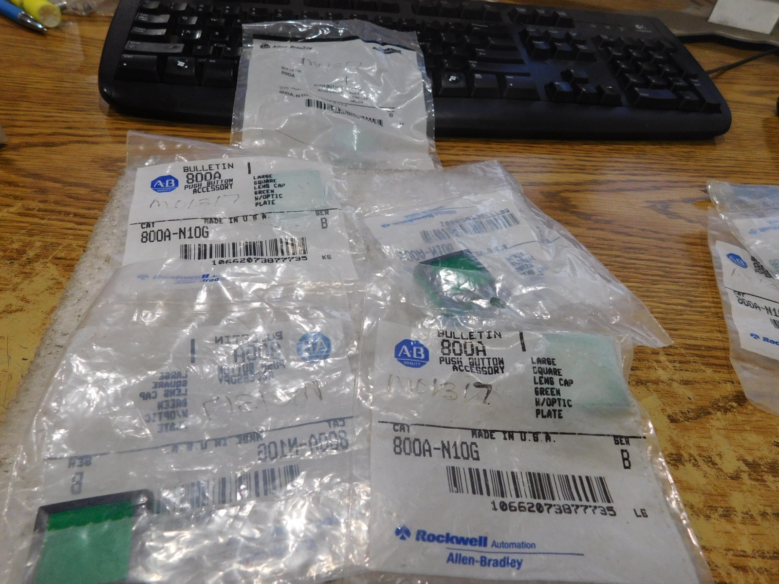Allen-Bradley: 800A-N11 Green Push Button Accesories..  Qty: 5. New Old Stock.