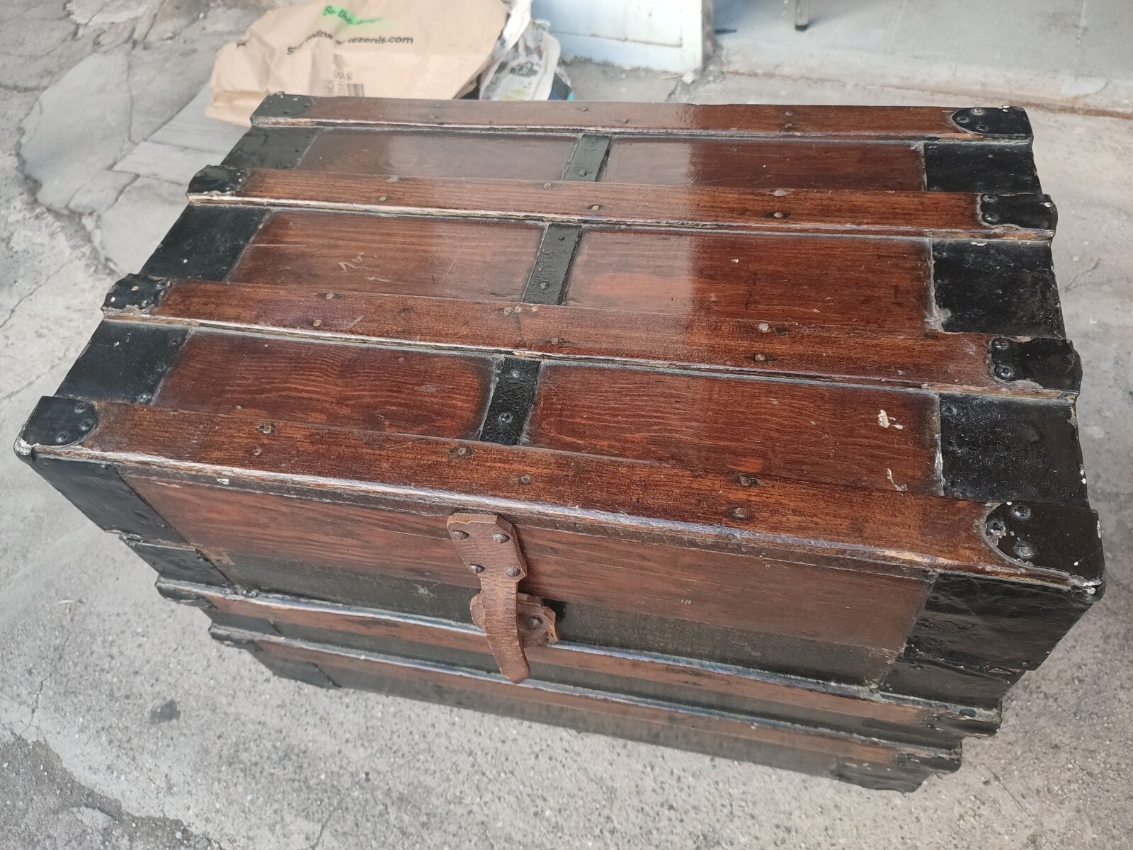 Antique Vintage Travel Trunk Chest of Drawers Large 67xpro42x Alt50 Wood Leather Latt