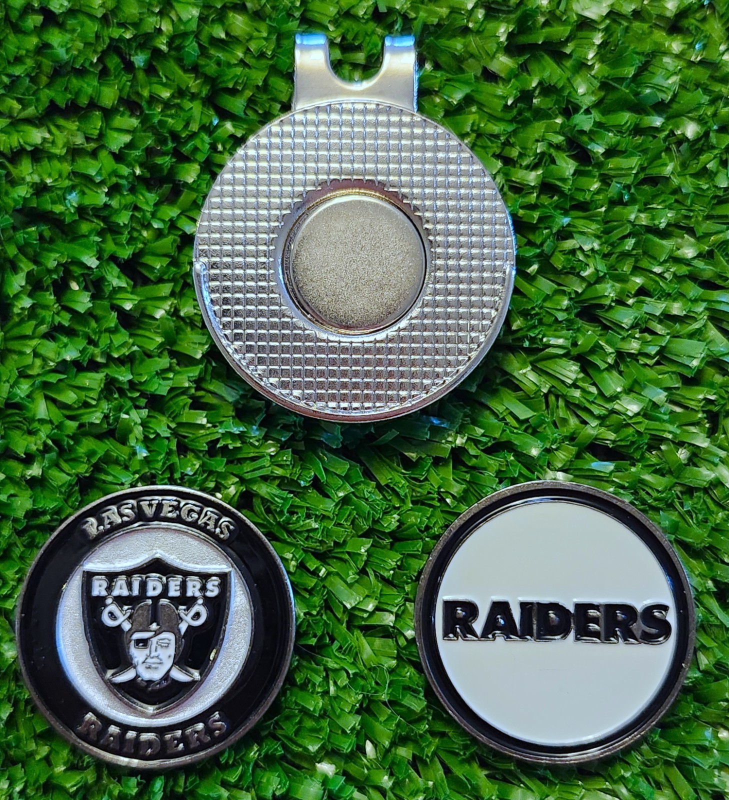 NFL Las Vegas Raiders Golf Ball Marker with Magnetic Hat Clip New