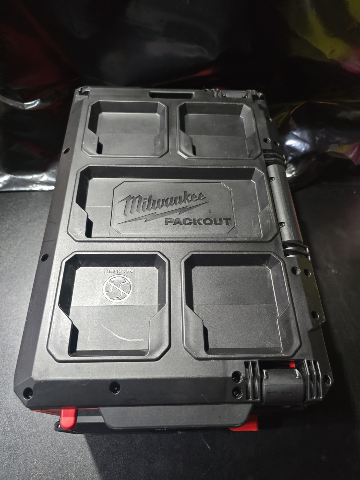 Milwaukee 2357-20 M18 PACKOUT Light/Charger No Box Little Scratches  Tool-only