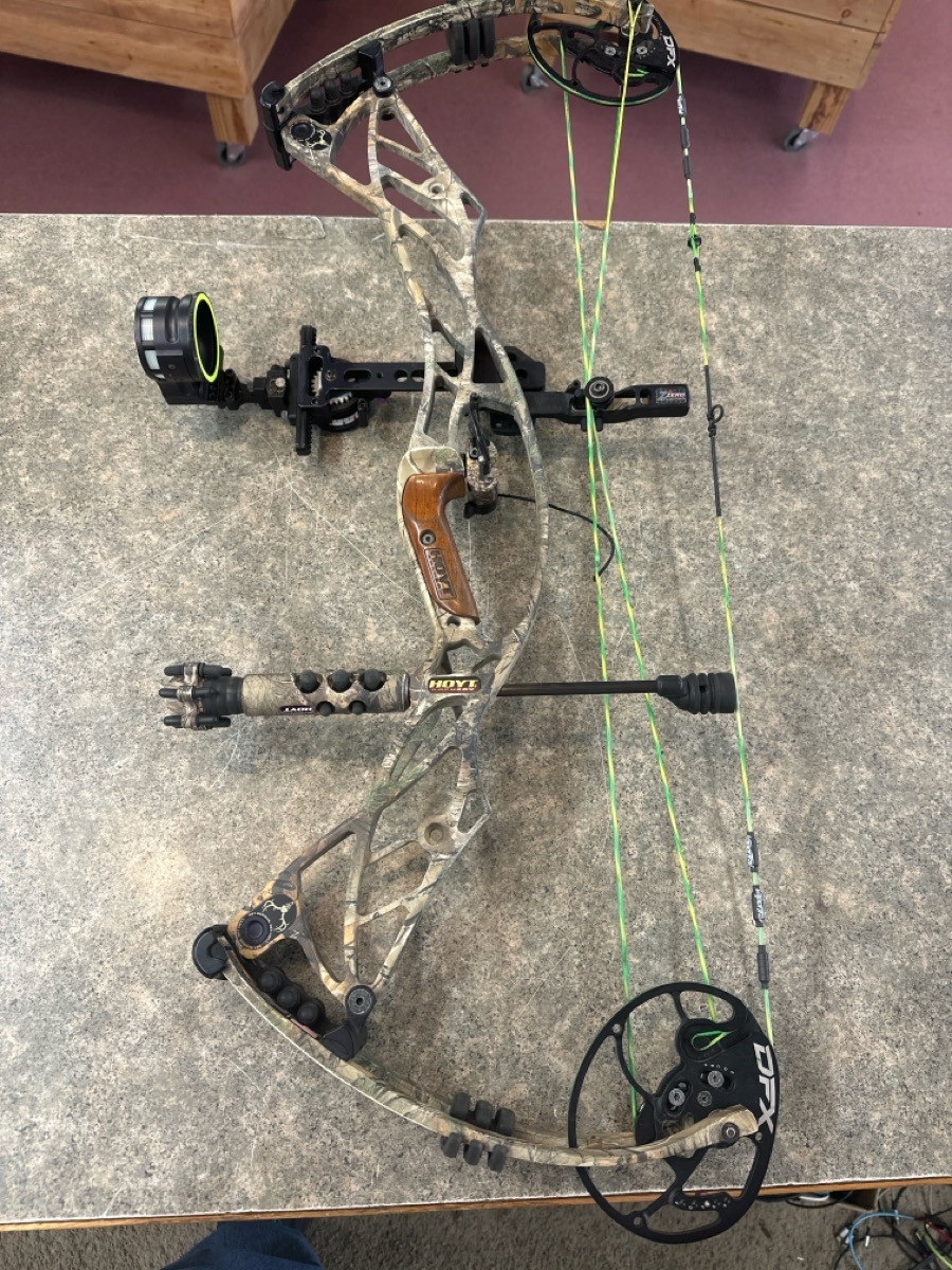 HOYT ARCHERY DEFIANT (TPS039354)