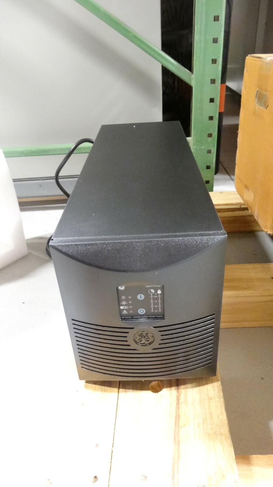 New GE VH3000 VH30H10/1540A113 3000VA / 2700W 208-240V Tower UPS