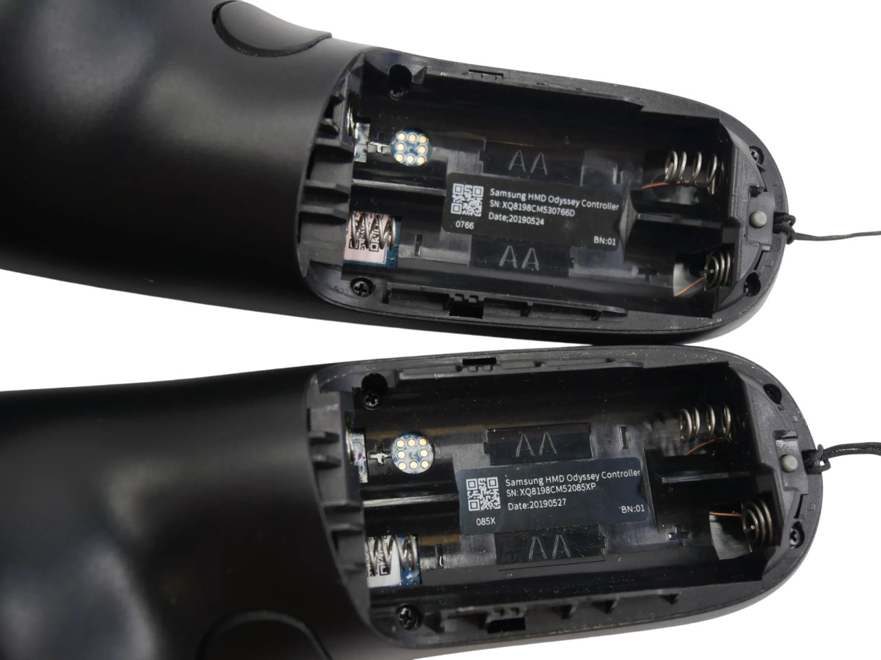 Samsung HMD Odyssey + VR Left and Right Controllers AA-HC1HULB AA-HC1HURB