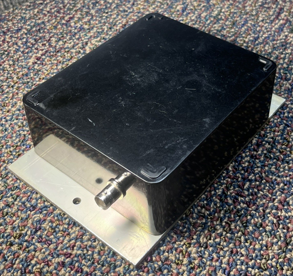 (1) PELCO GROUND ISOLATION TRANSFORMER, GIT100. TESTED. GUC.