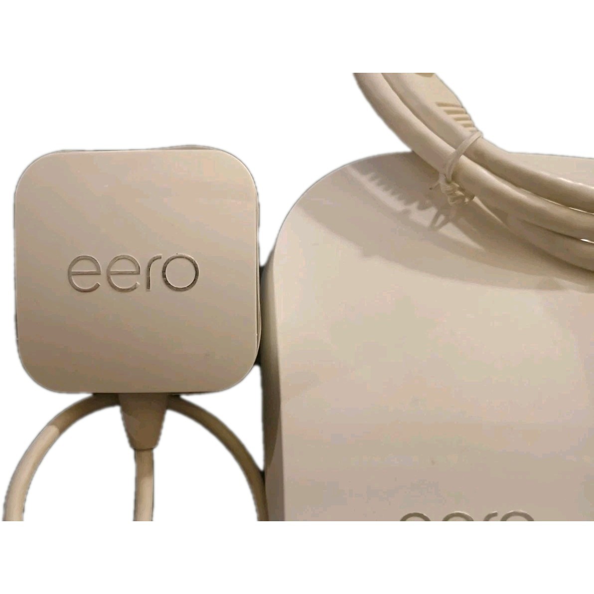 eero Pro mesh WiFi system 1 Pro + 3 Beacons LOT