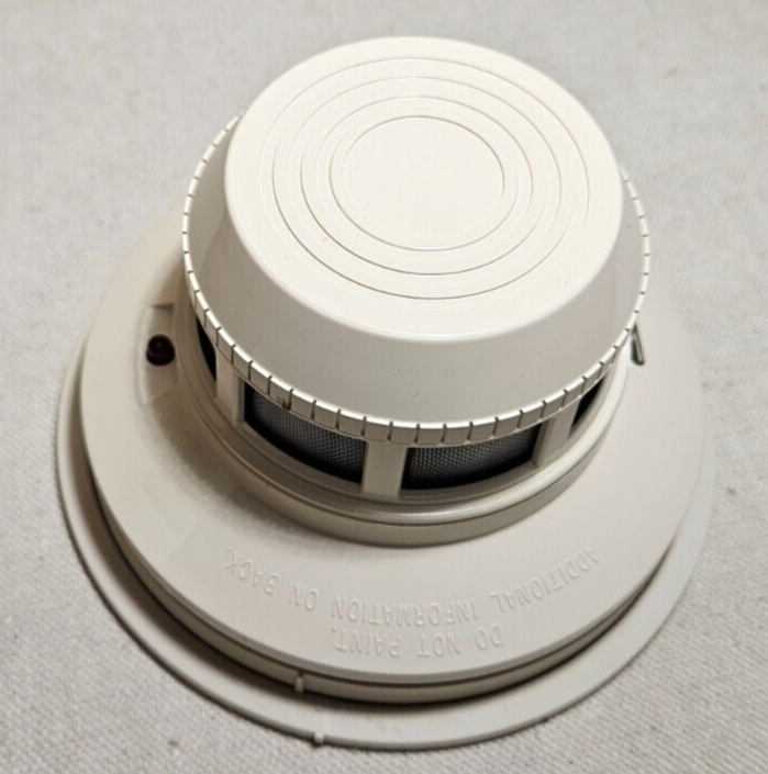 System Sensor 2400 Smoke Detector
