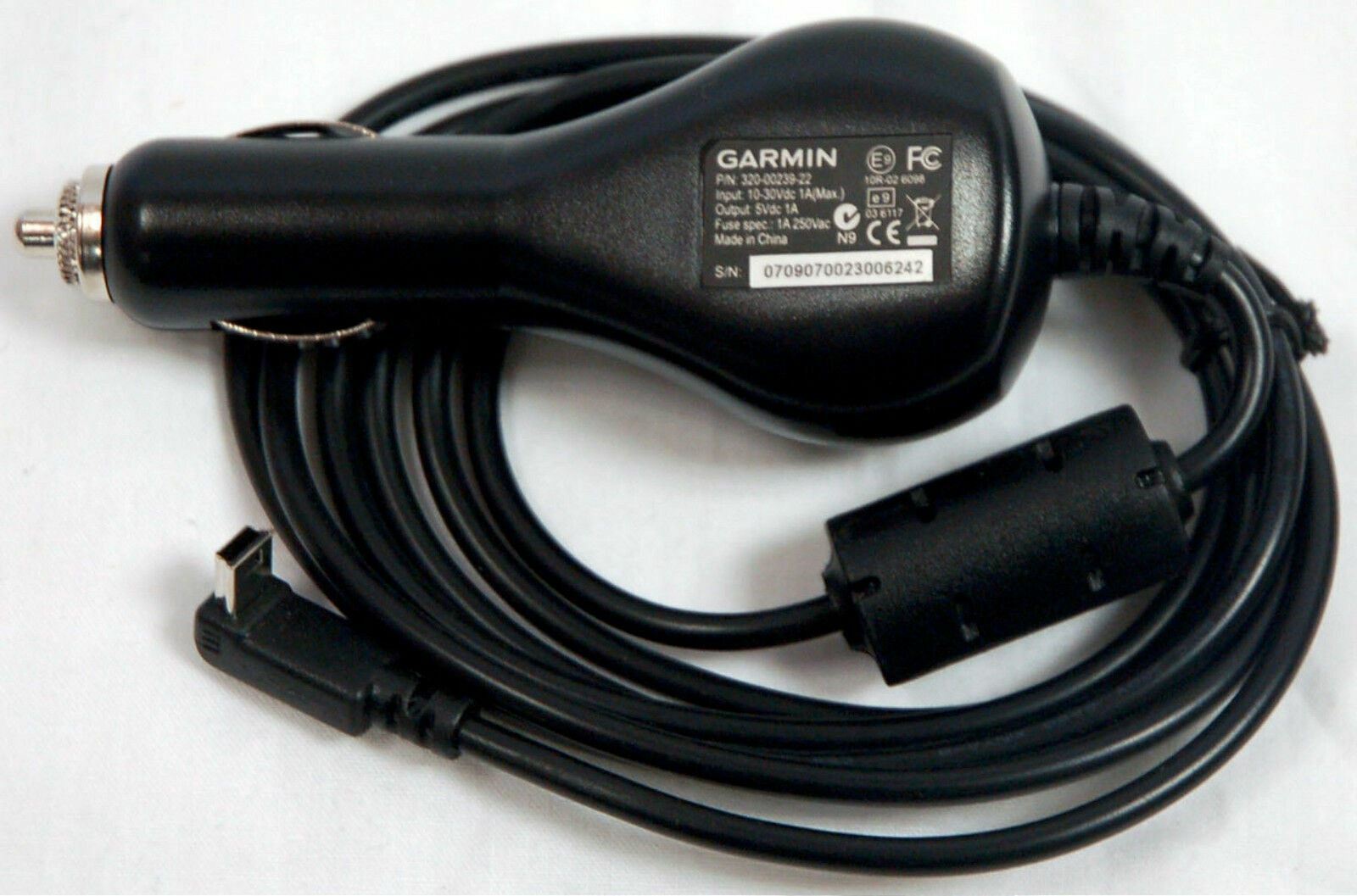NEW Genuine Garmin Nuvi 320-00239-22 GPS Mini-USB Vehicle Car Charger adapter
