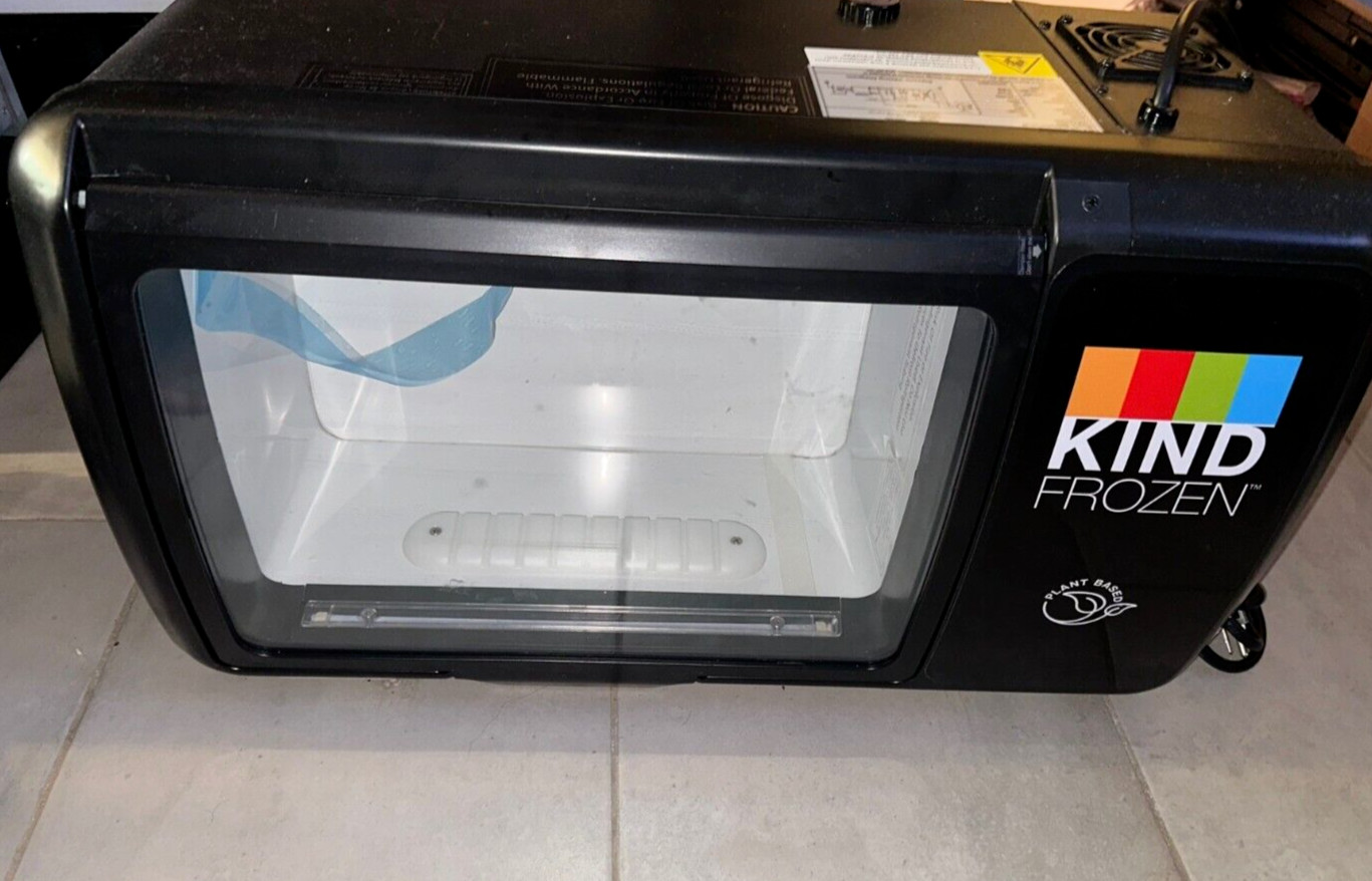 Excellence Industries Kind Ice Cream Freezer Counter top Ice Cream Display