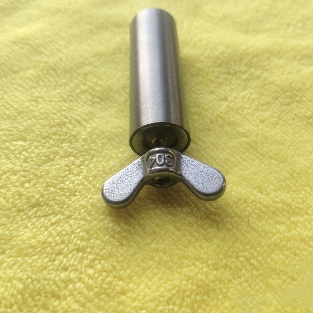 Mini hand-driven battery-free emergency caving camping survival LED flash light
