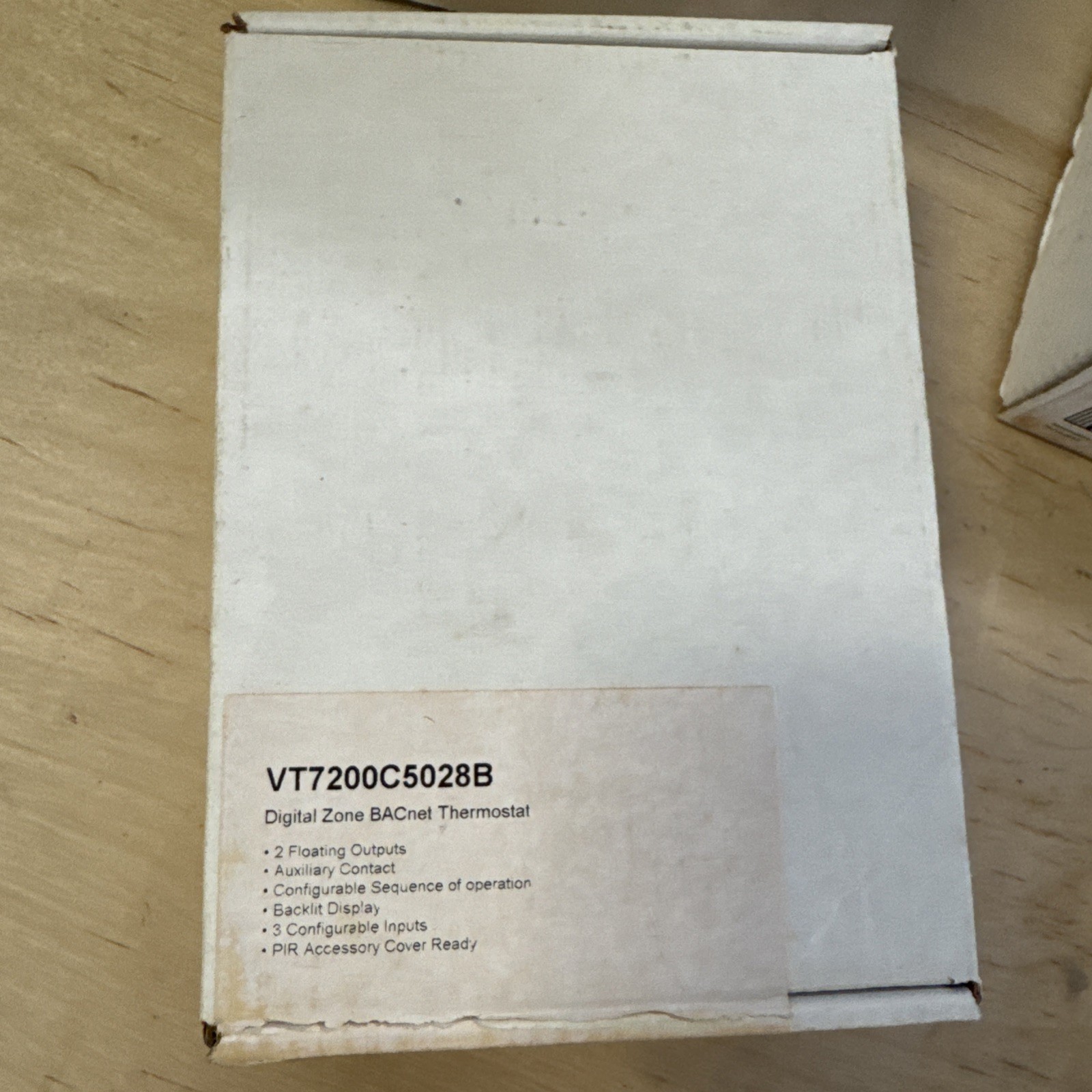 Honeywell VT7200C5028B Digital Zone BACnet Thermostat New