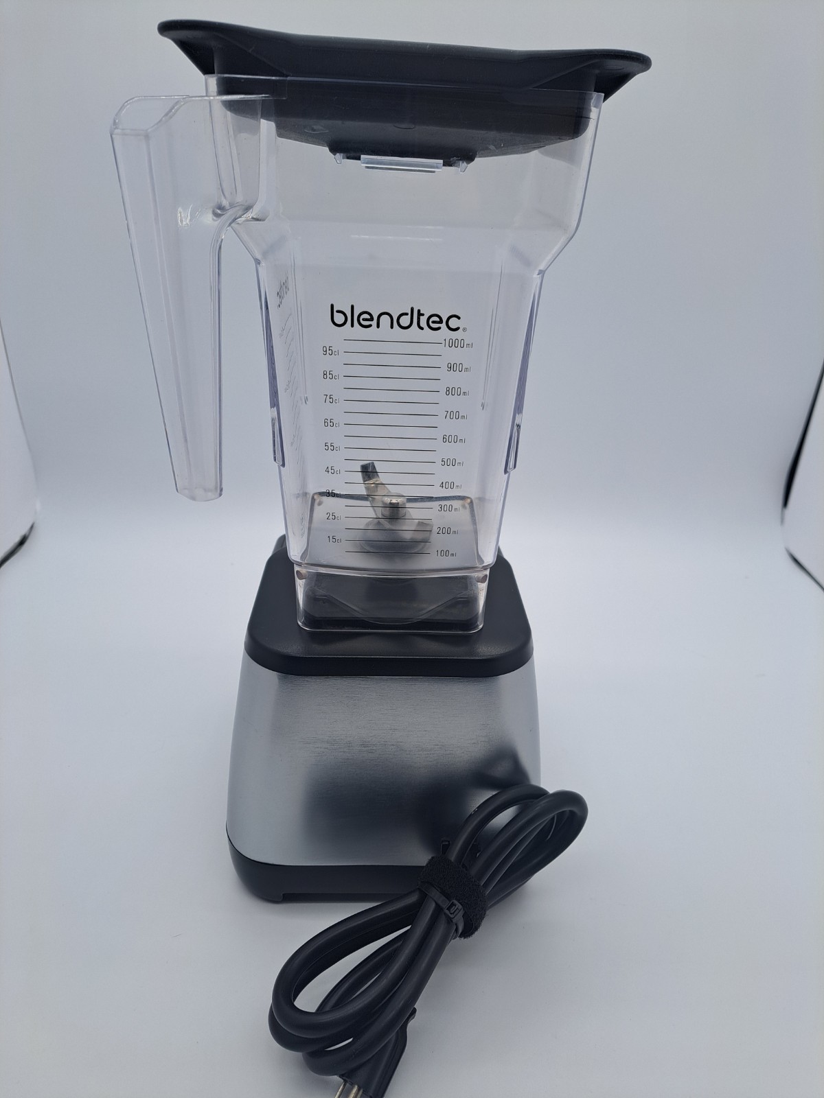 Blendtec Designer 725 Blender (CTB3) – Works Great - Screen Not Working
