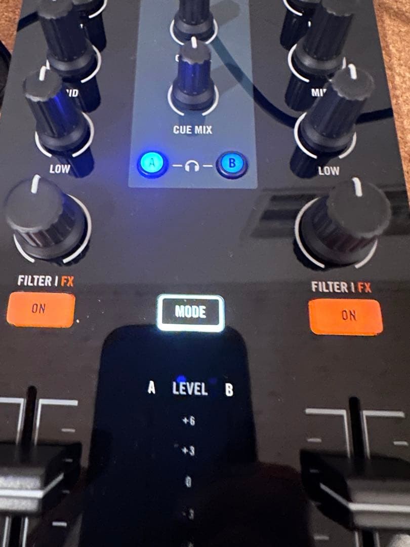 Native Instruments Traktor Kontrol Z1 DJ Mixer Controller Case Preowned Japan