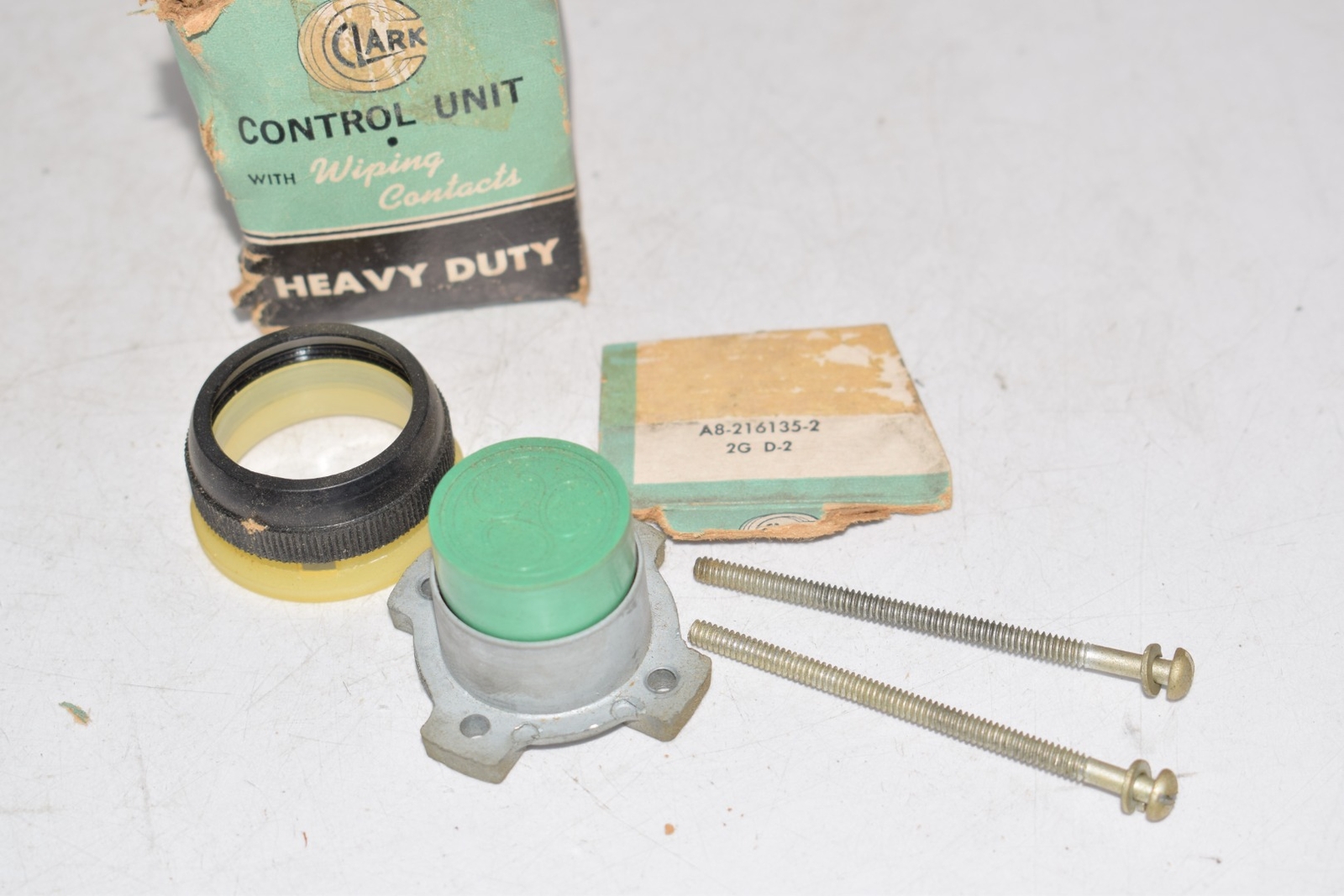 NEW Clark Controls A8-216135-2 Green Push Button Switch Insulated 600V MAX