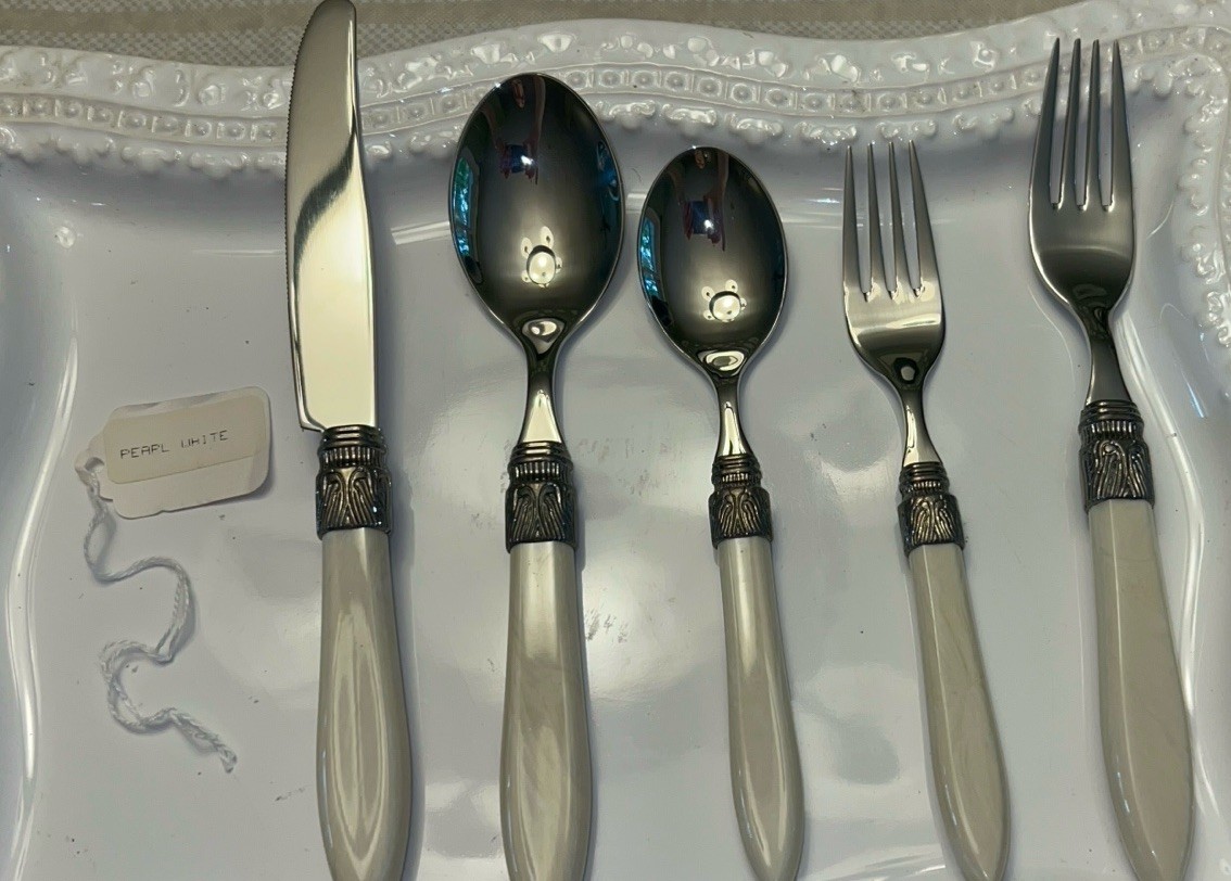 Vintage Stanley Roberts Single 5-piece Place Setting In Perlecent White NWT