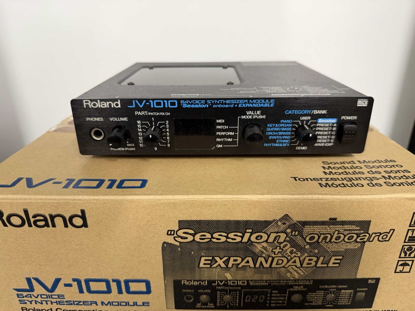 Roland JV-1010 Desktop Digital Synth Module 64-Voice Session, FX, MIDI I/O