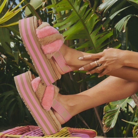 🛍🎁 UGG Women's Disco Stripe Slide Pink Slipper 6