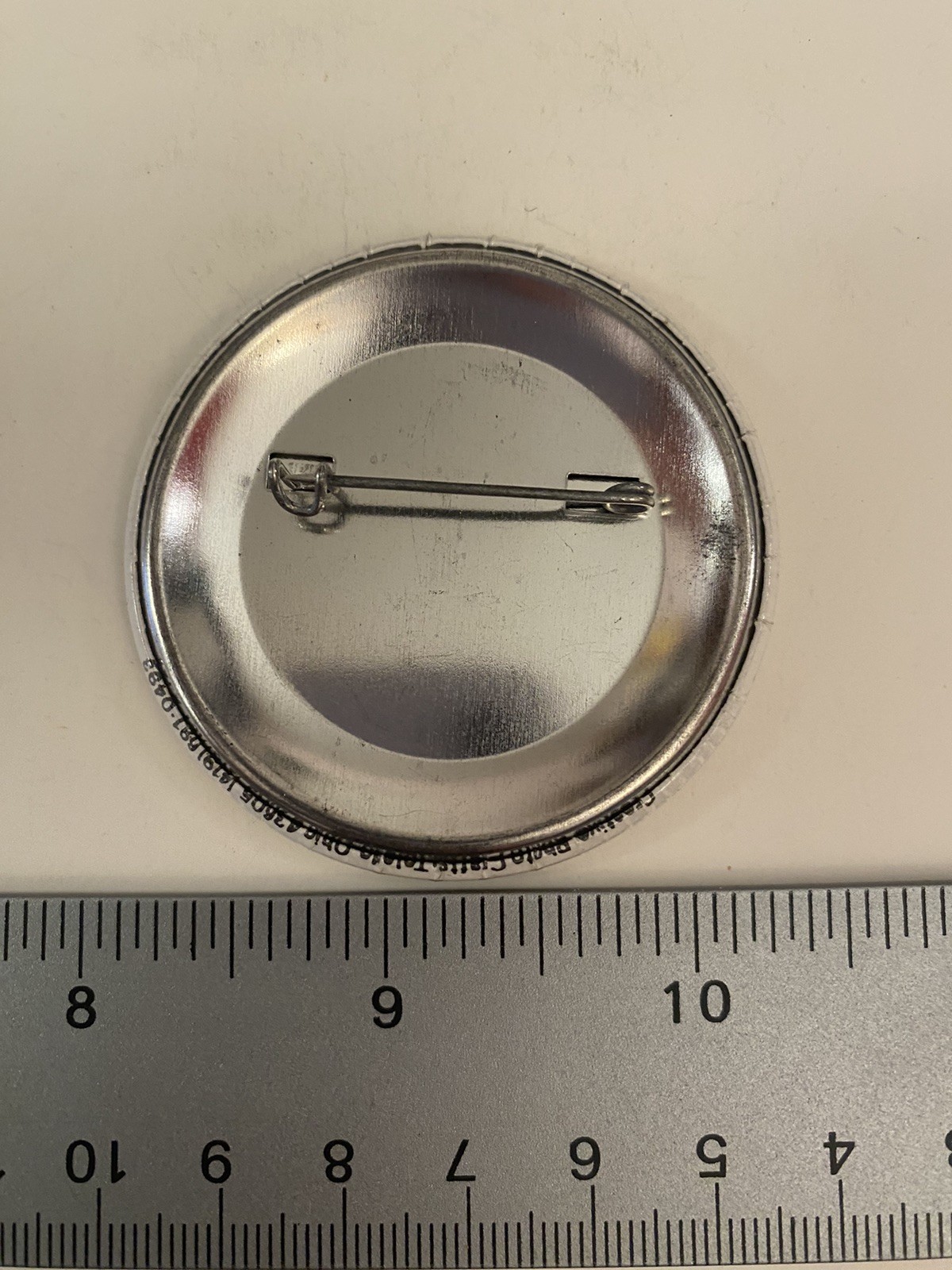 UAW Anti Lorenzo Pin Back Button P48
