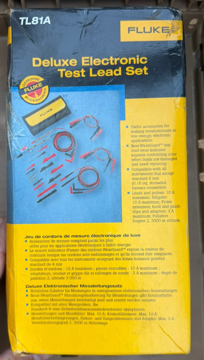 Fluke TL81A Deluxe Electronic Test Lead Set w Pouch Alligator Clips