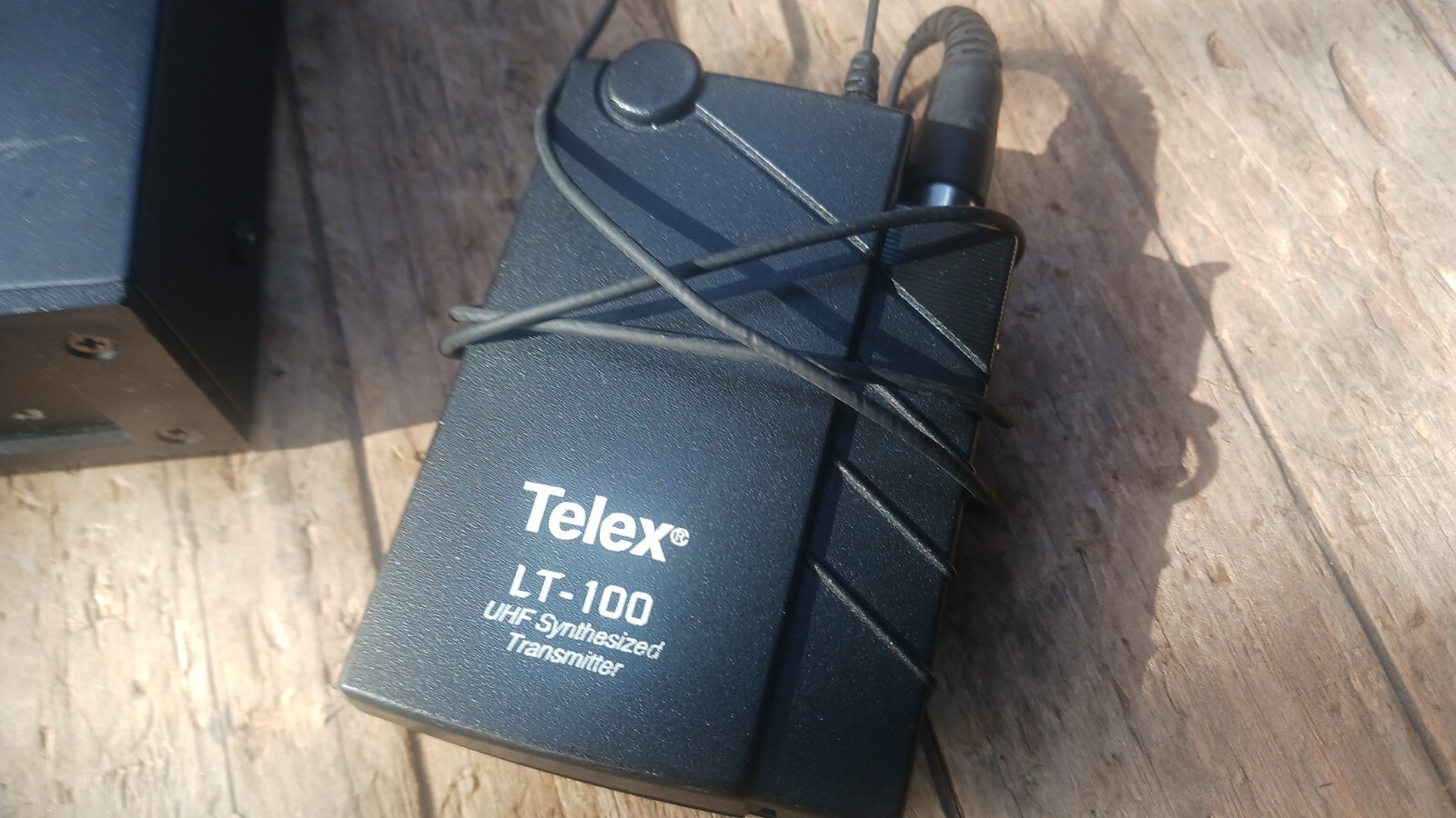 Telex USR-100 UHF Wireless Microphone Combo System