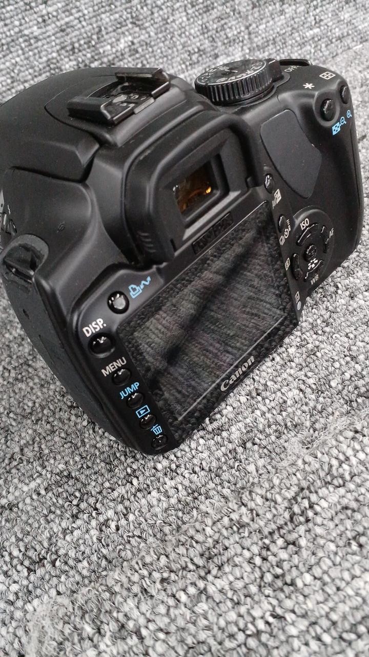 CANON DS126151 Digital DSLR Camera