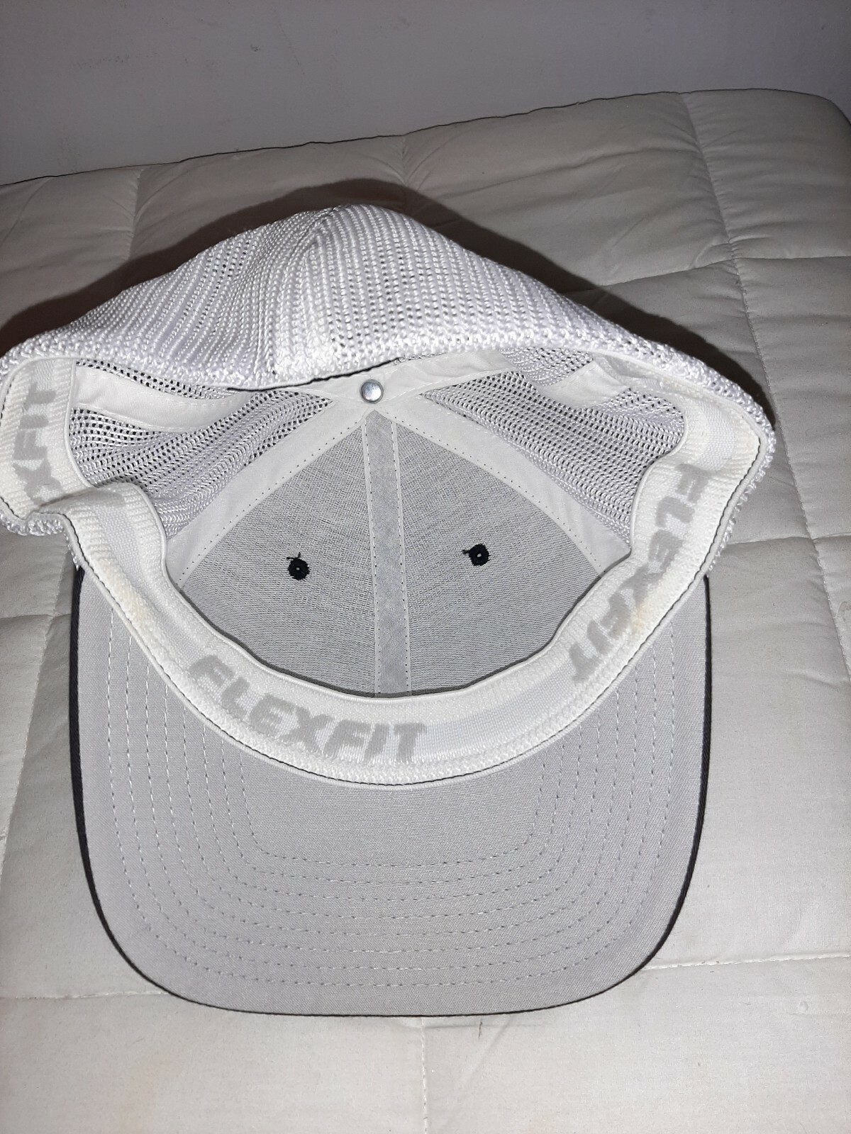 Shark Attack Golf Flexfit Men's Mesh Hat - One Size Fits Most