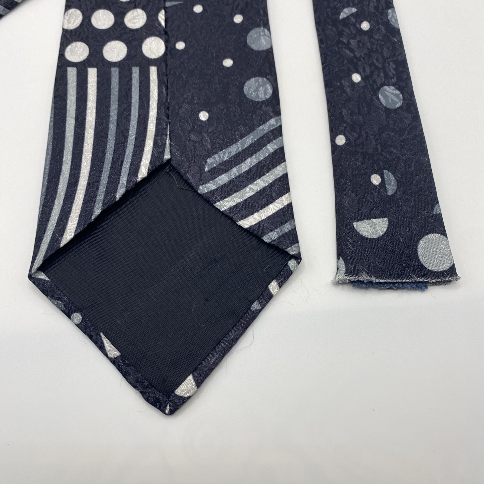Unbranded Silk Men’s Tie With End Chopped Off