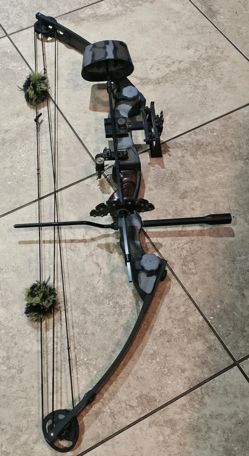 High Country Archery Safari Pro Series compound bow 55- 70lb 29"-30" Draw