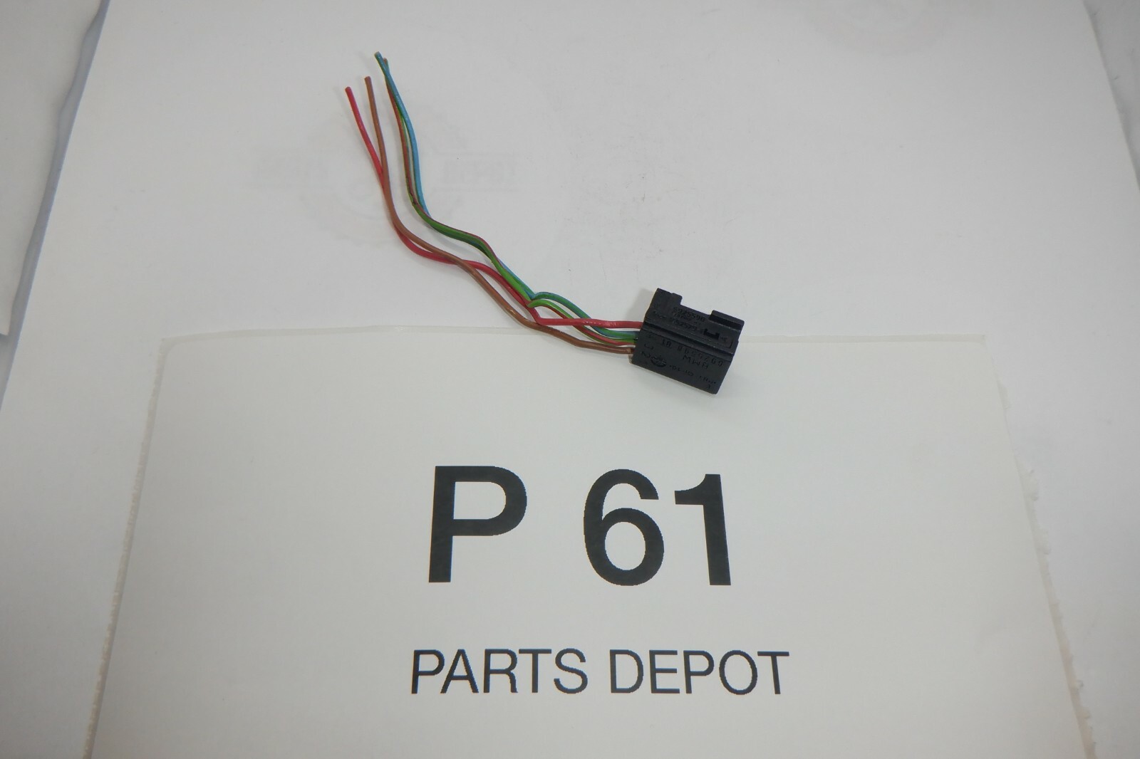 BMW 06 E90 330i 4 PIN CONNECTOR HOUSING W / PIGTAIL 6925598-01 TYCO 1452579-1