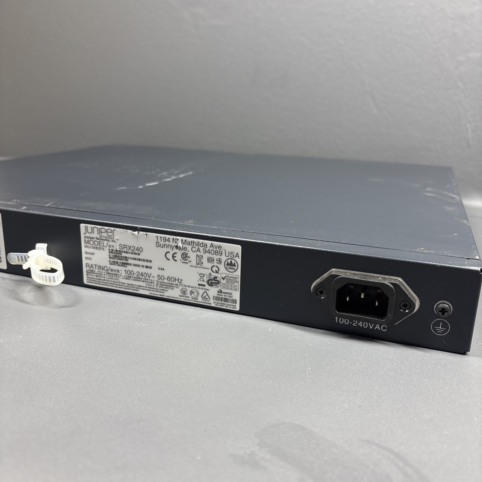 Juniper SRX240 Services Gateway Firewall Router VPN Appliance Untested