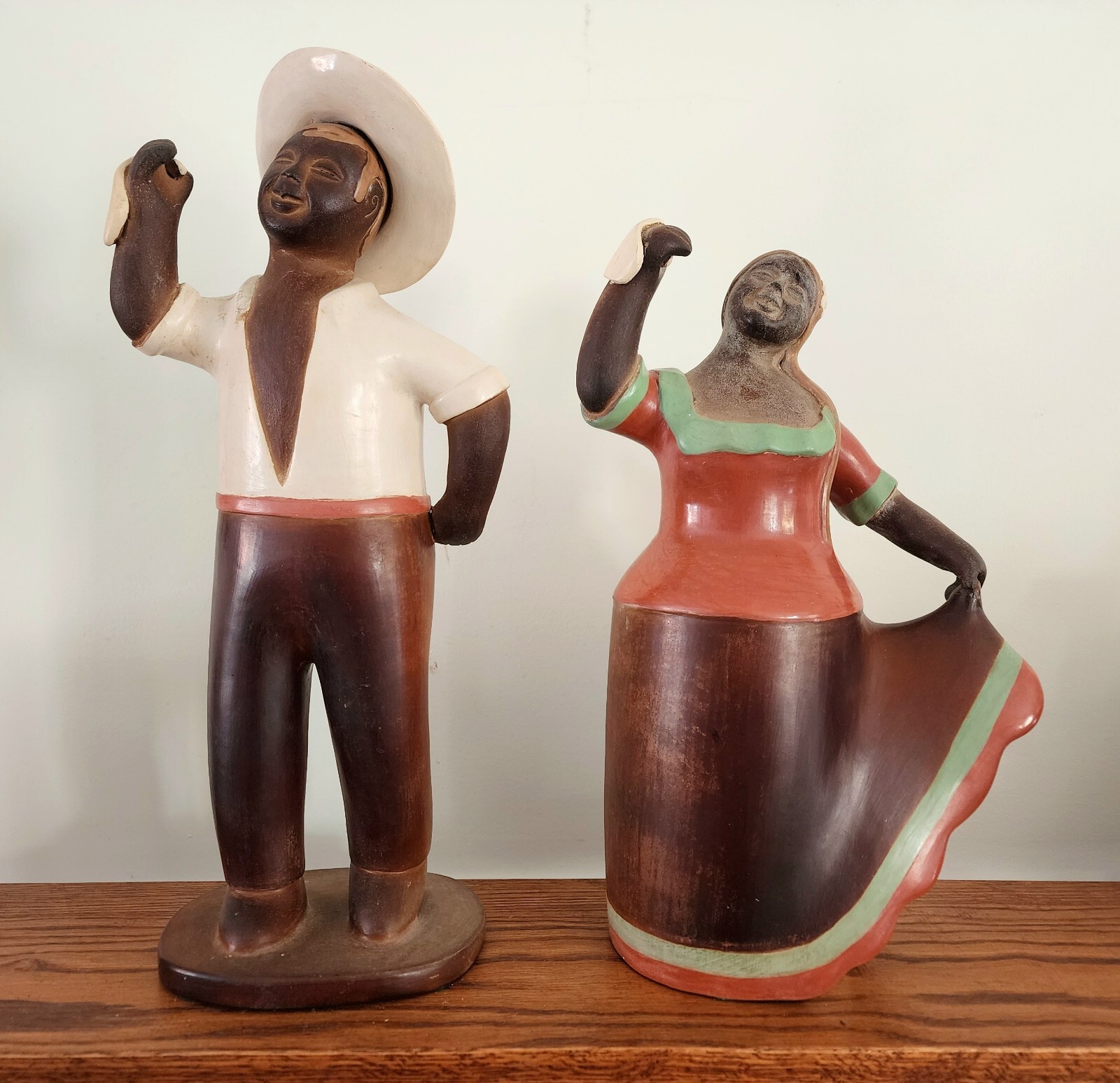 Chulucanas Pottery Peru Juana Sosa - Couple dancing