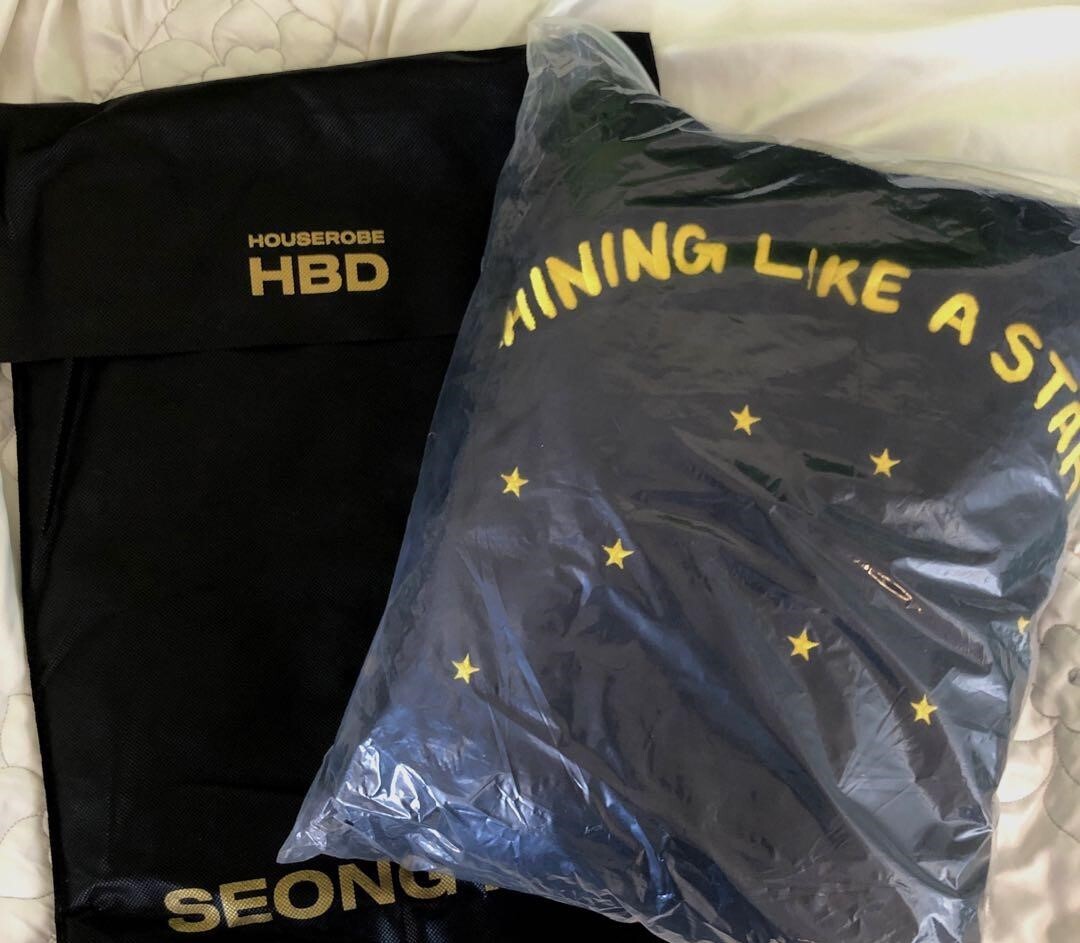 ATEEZ Seonghwa Official Gown House Robe HBD MD KQ No photo card K-pop Z