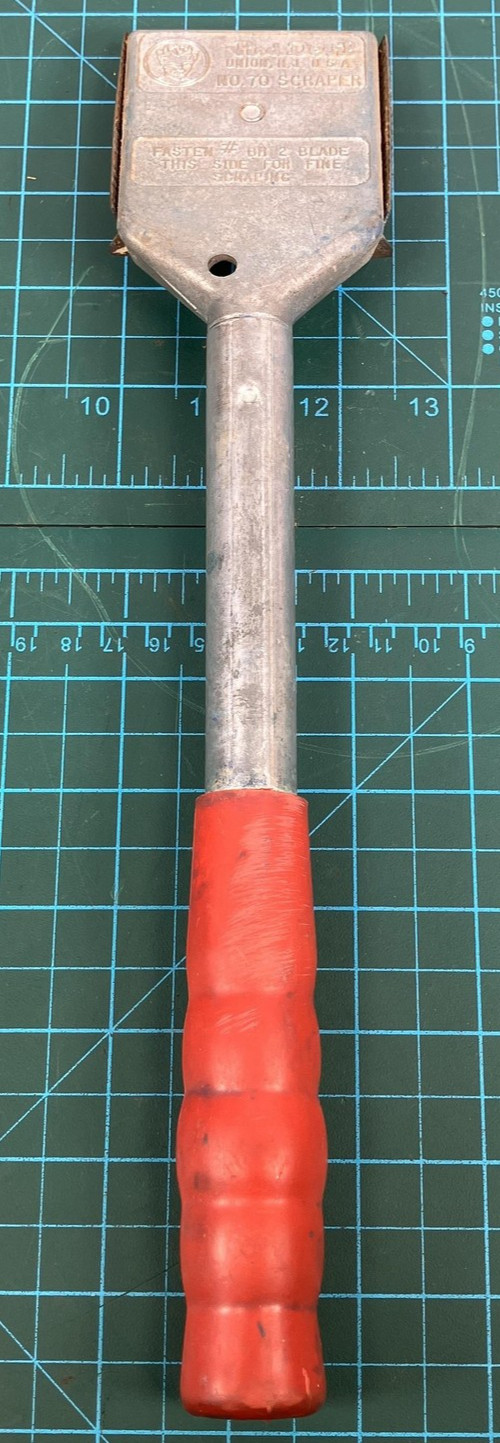 VTG Red Devil No 70 Paint Scraper 2 1/2 In Blade Red Handle USA Heavy Duty