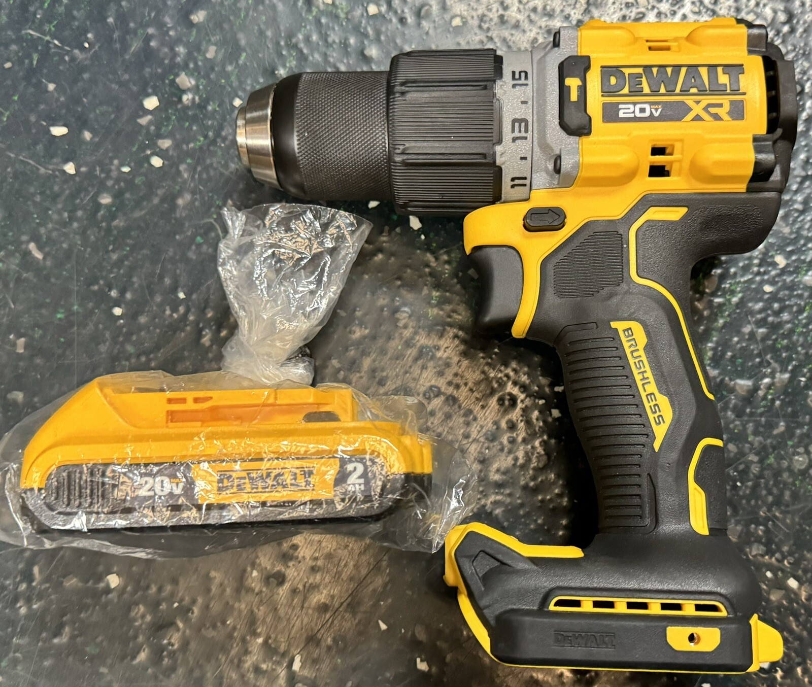 DeWalt 20V Max XR 1/2" Brushless Hammer Drill(DCD805B) with 2.0Ah Battery