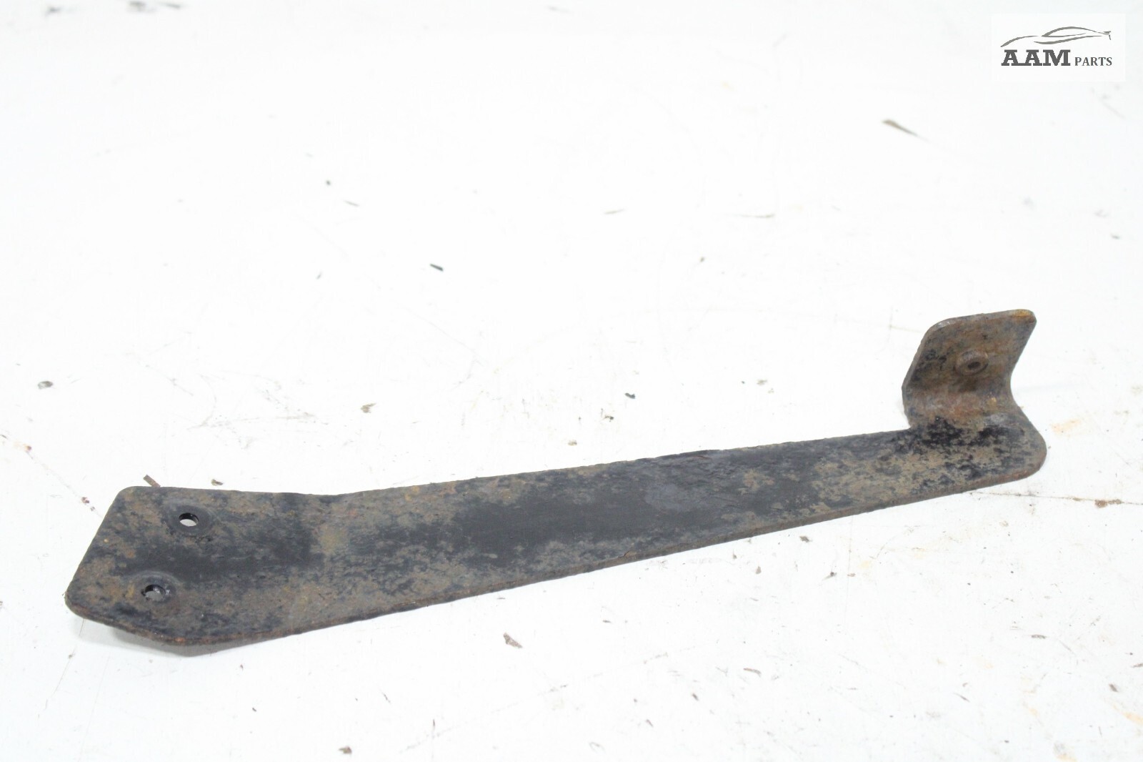 18-24 FREIGHTLINER CASCADIA FRONT LEFT SIDE HOOD SPLASH SHIELD BRACKET OEM