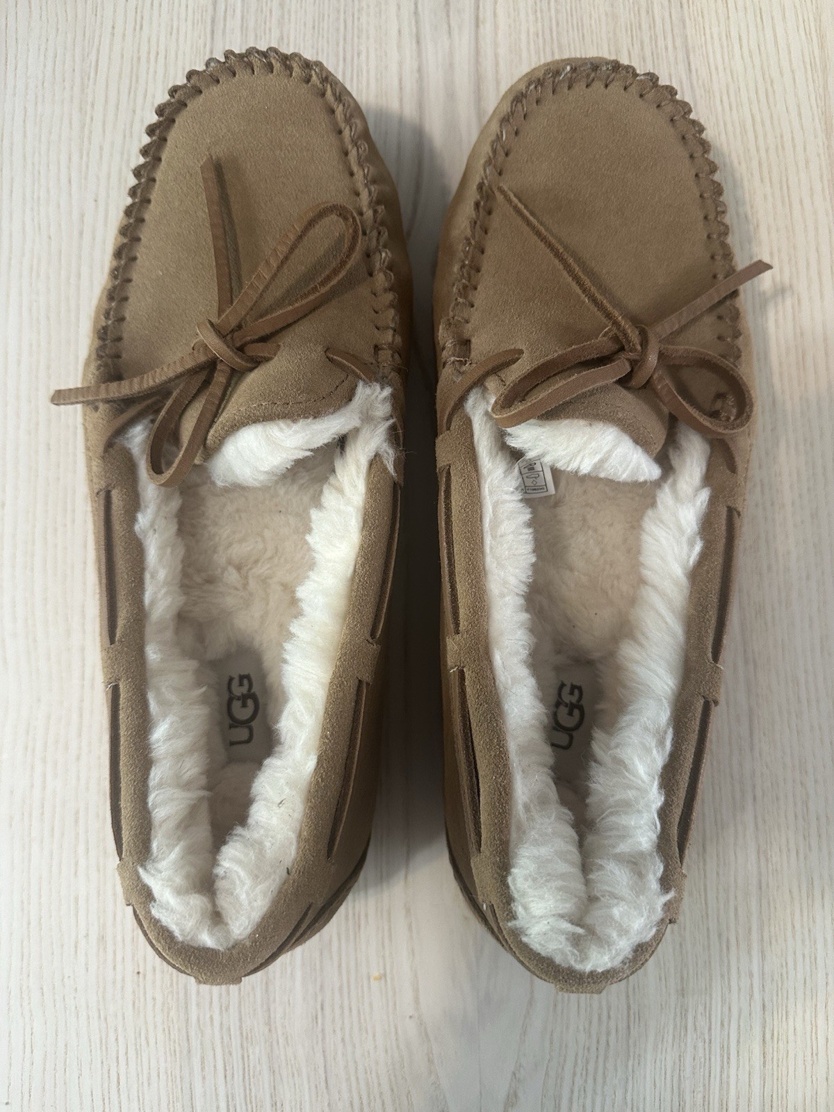 UGG Dakota Moccassin Slipper Chestnut Suede Size US 8 M unisex