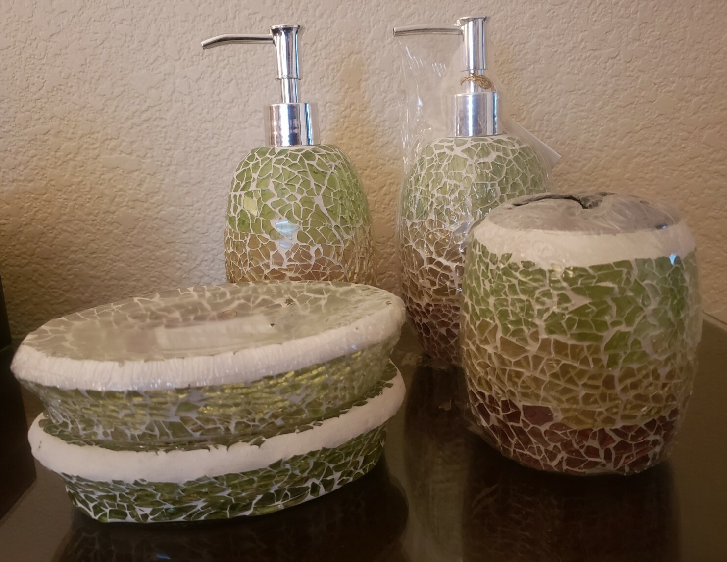 New Mosaic Glass 5Pc Bathroom Accessories Soap (2) Lotion (2) and Toothbrush