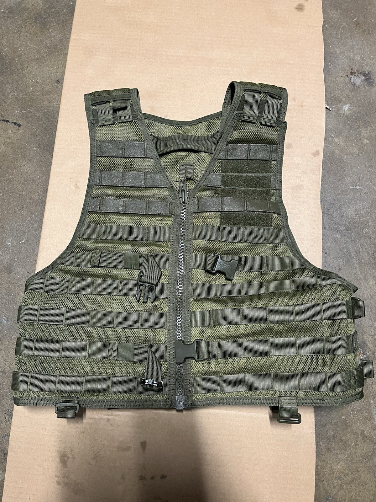5.11 Tactical Vest OD Green Size Large USED (READ DESCRIPTION)