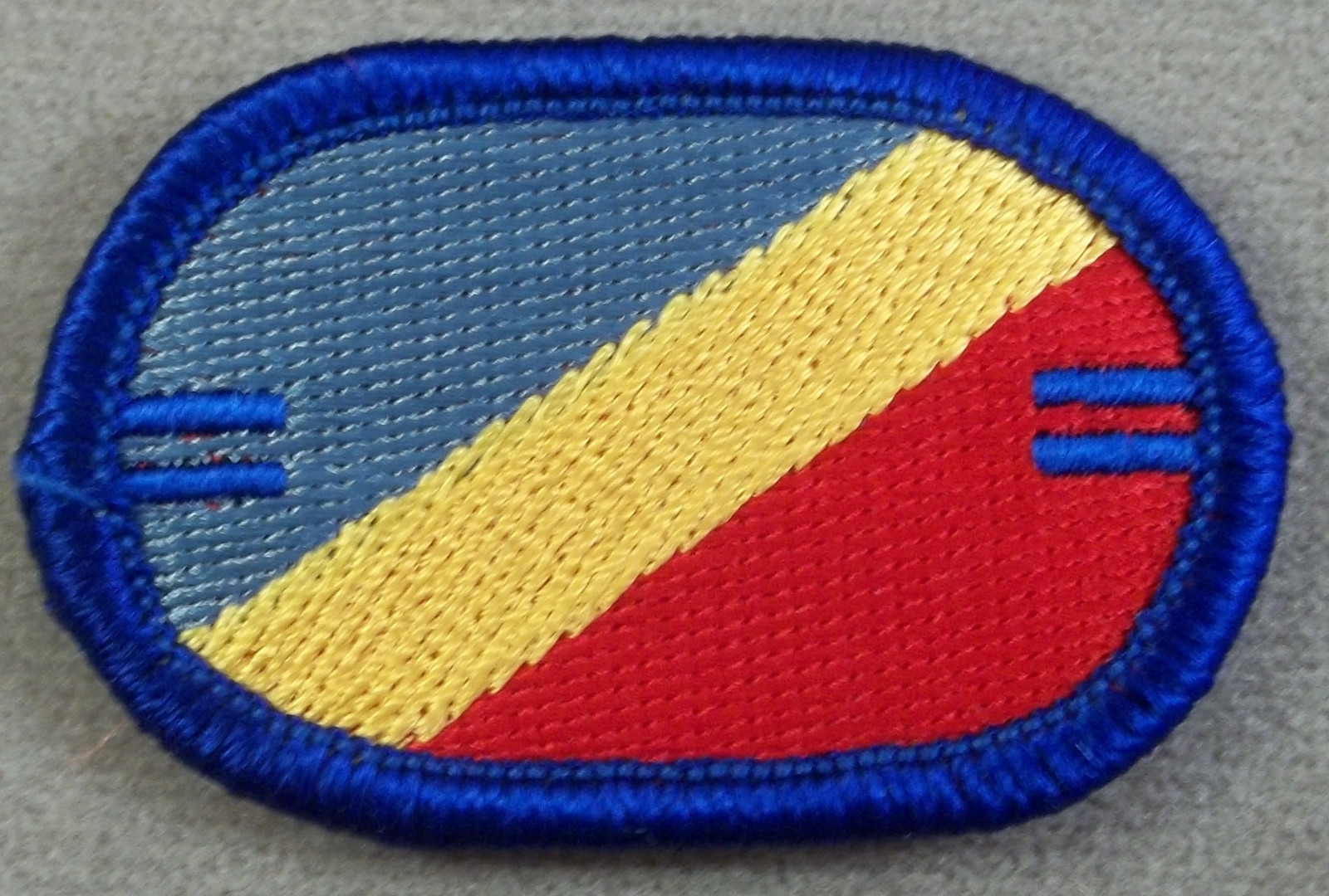 US Army 82nd Aviation Regiment 2nd Battalion Oval Patch Type 2