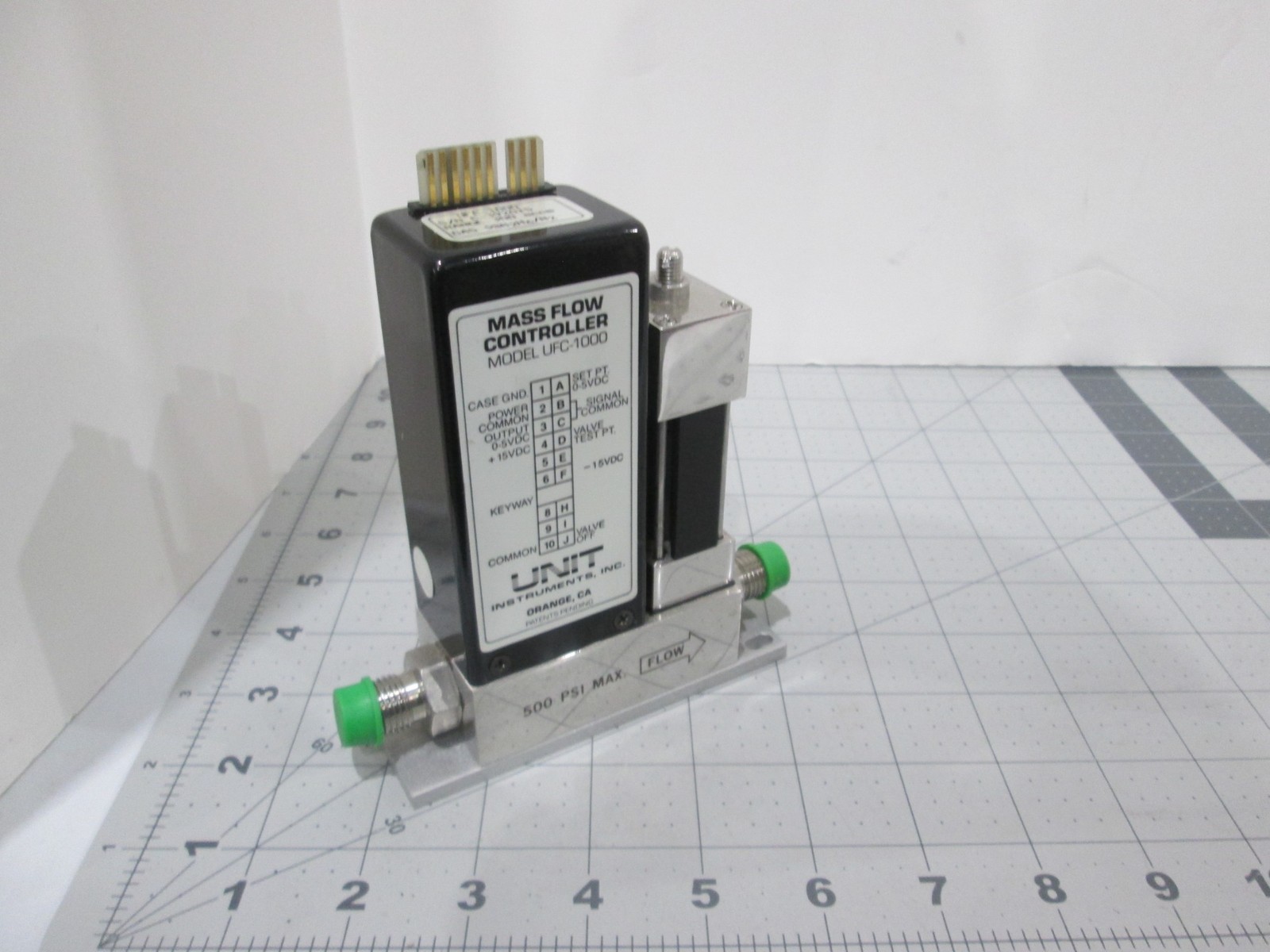 Unit, UFC-1000, Mass Flow Controller, 5%B2H6/N2, 300 SCCM, Used