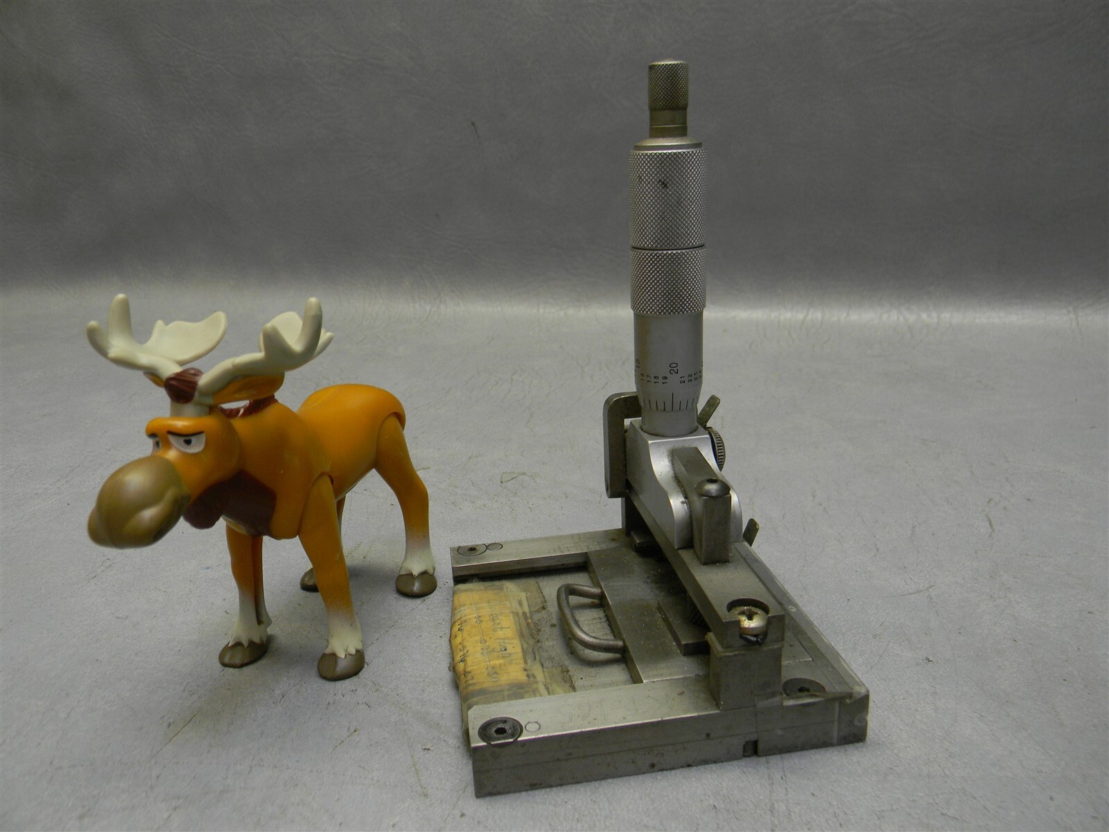 Mitutoyo .001" Depth Micrometer Gauge with stand
