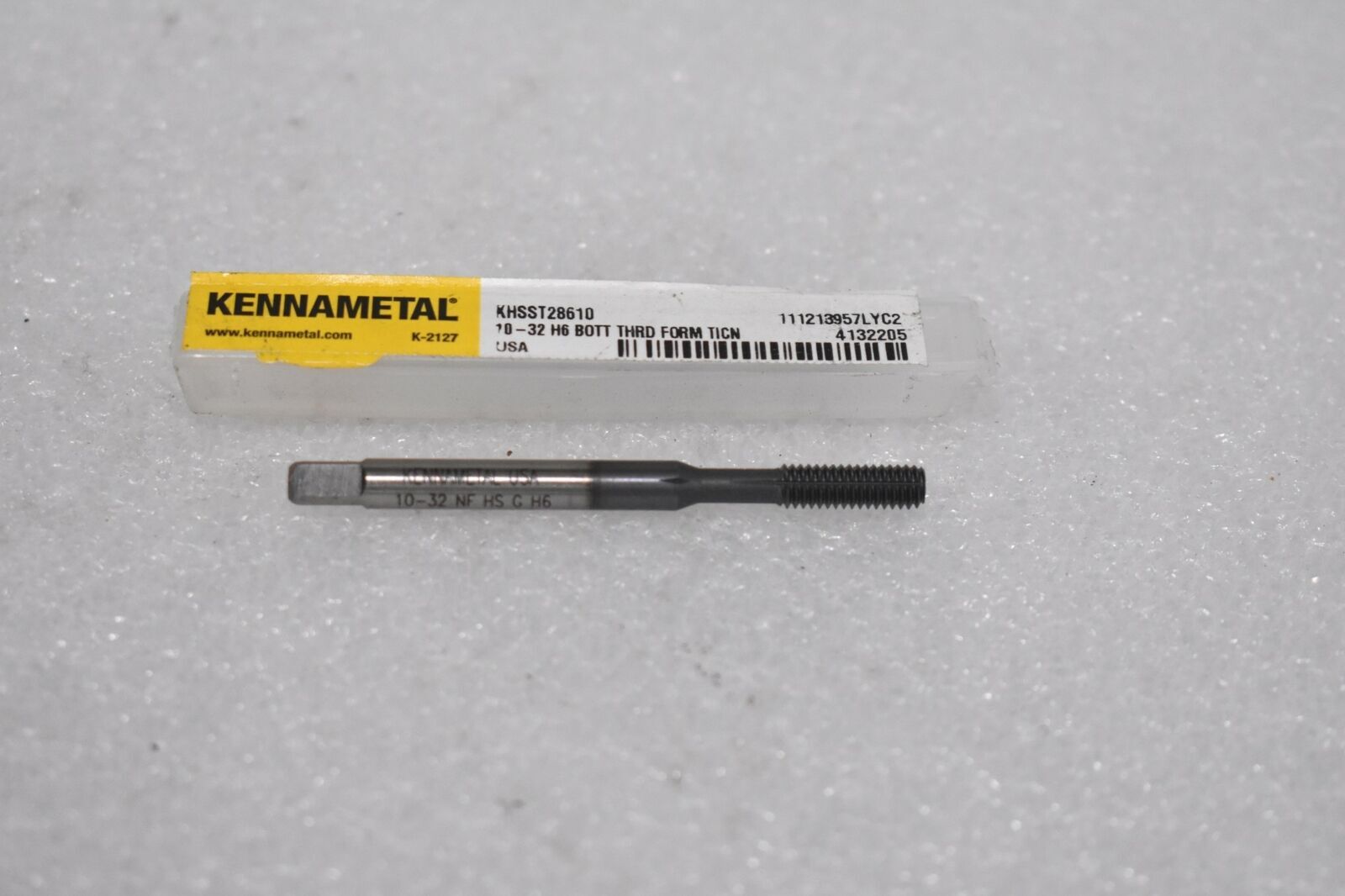 KENNAMETAL 10-32 UNF 3-FLUTE AICrTiN FINISH SOLID CARBIDE STRAIGHT FLUTE HANDTAP