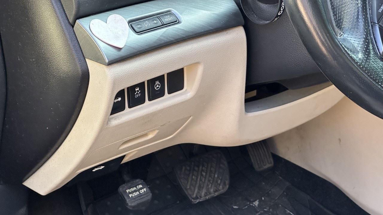2016 Nissan Maxima Control Module ab Under Console OEM 1402524