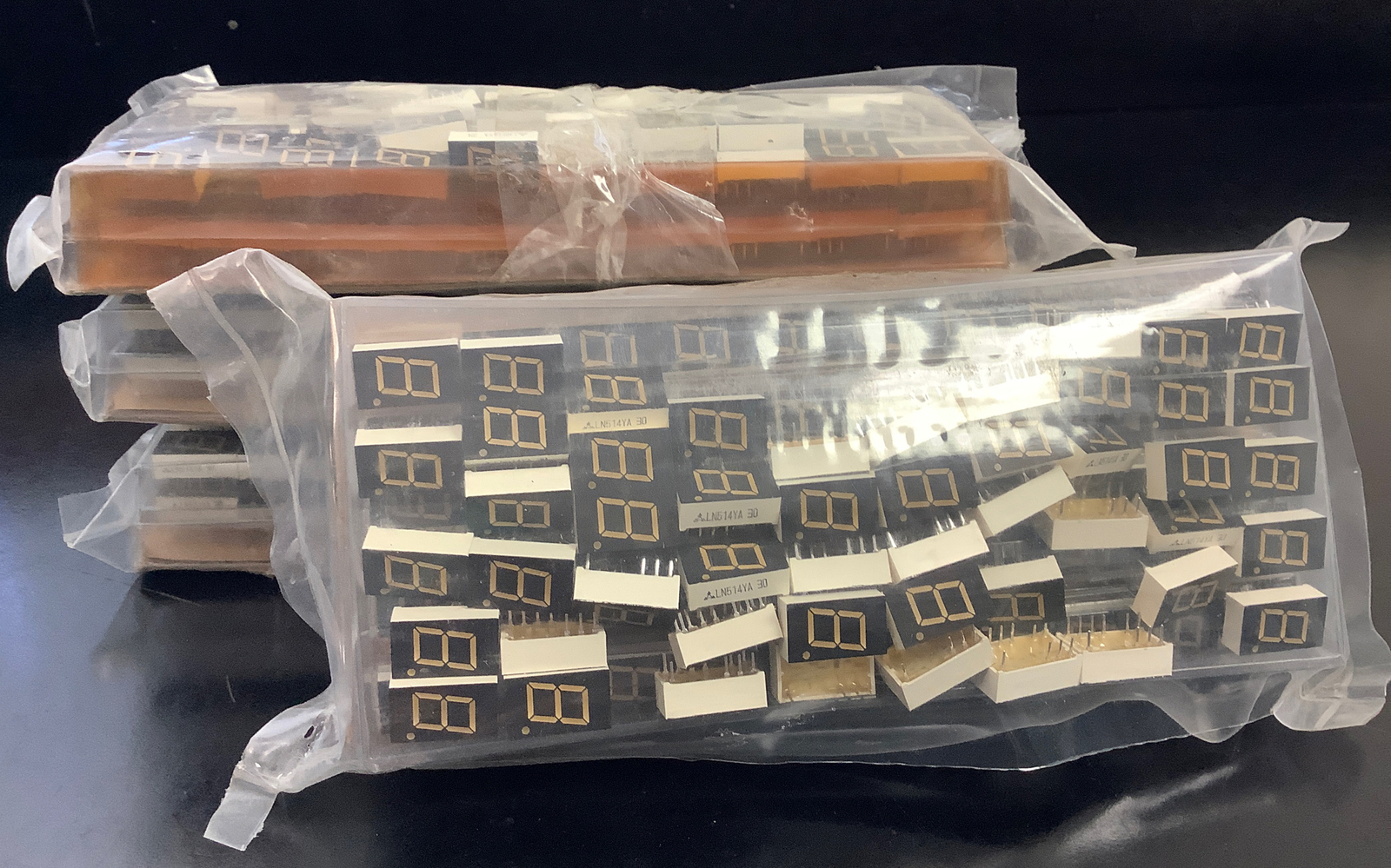 4 Packs of 100 Electronic Buyers Club Inc. 7 Seg LED Yellow Display
