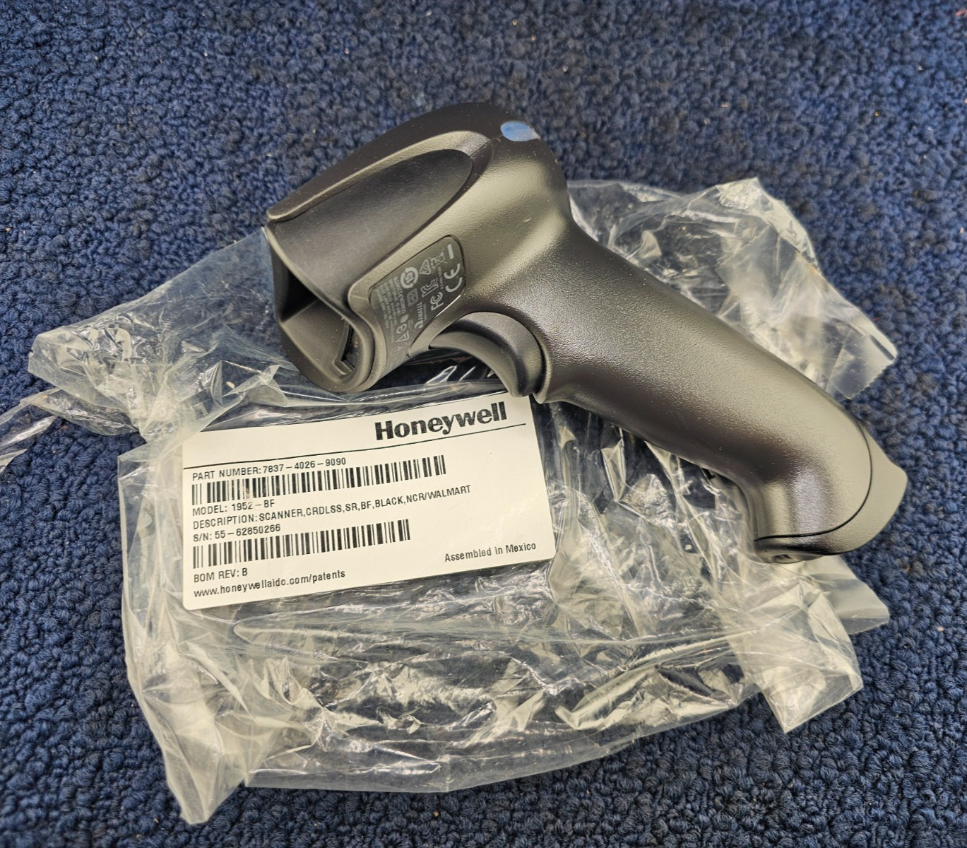 Honeywell 7837-4026-9090: Scanner, Cordless, SR,BF, Black 55-62850266