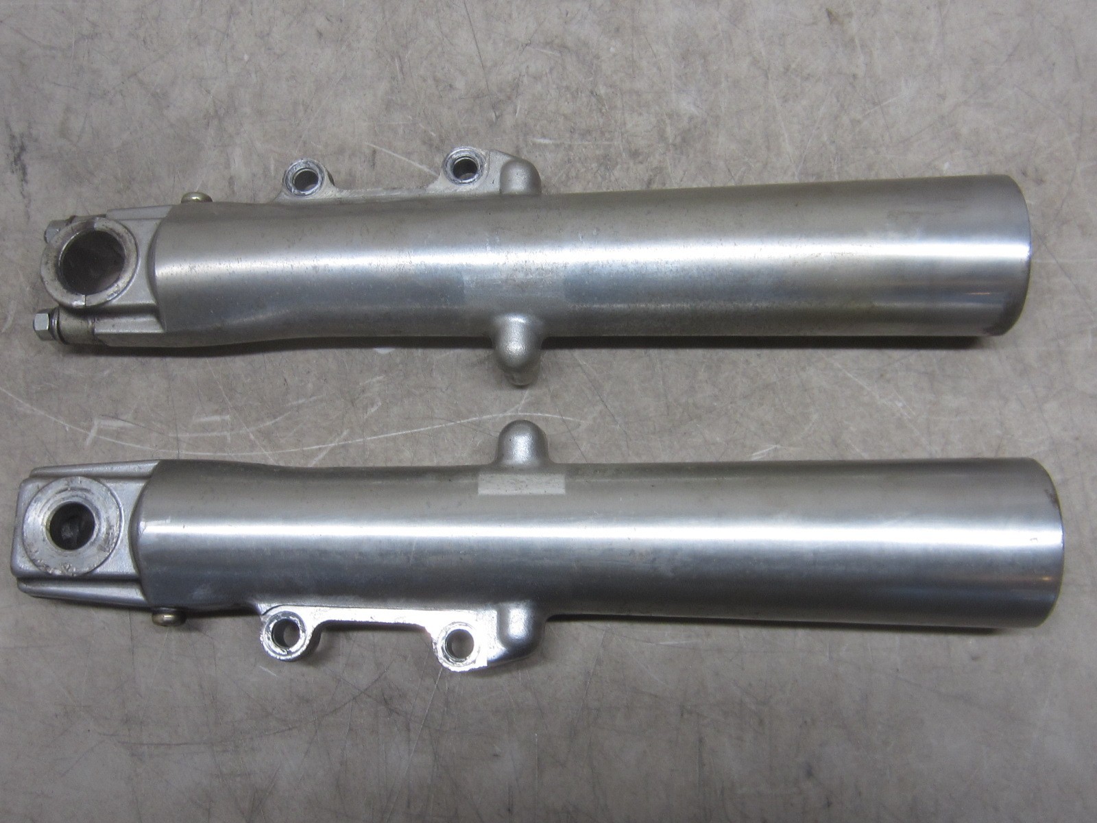 Harley '00-'13 Touring lower legs, 46498-00A, 46496-00A, good shape, used #4485