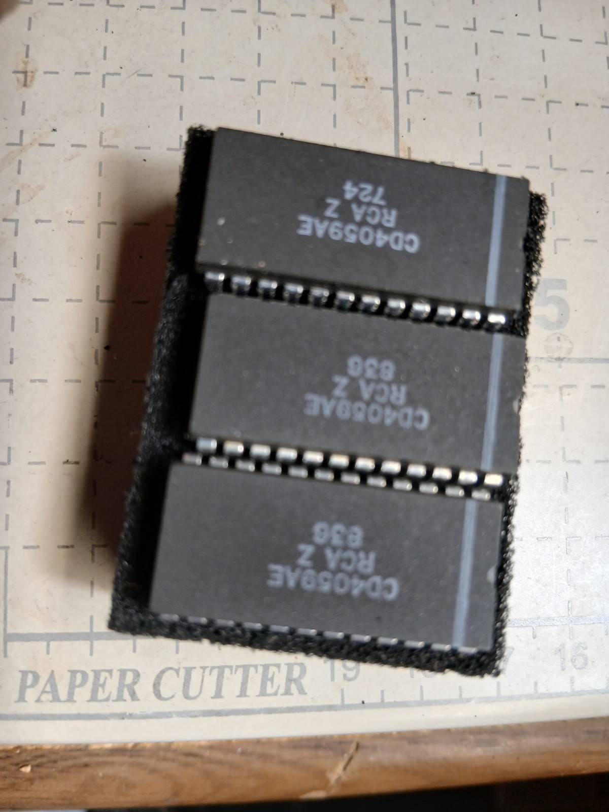 6 PCS CD4508BE RCA CMOS Dual 4-Bit Latch Output Disable Reset DIP-24 FREE SHIP