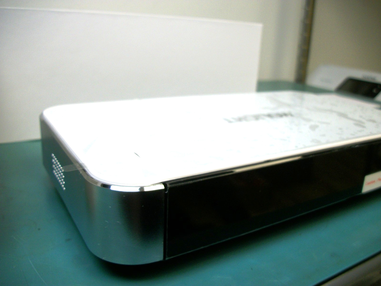 HOLIGHT 27M Smart LED Projector. Office Stored Item in Box.